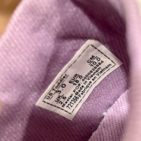 Brand New! Rare & Unique Unicorn Vans V Slip-on Shoes 🦄 - Picture 7 of 7